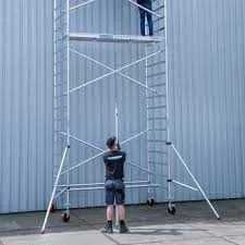 Wyprzedaż rusztowań  aluminiowych jezdnych !!! . Różne rodzaje , różne wymiary, skonfigurujemy  z dodatkowym rabatem .