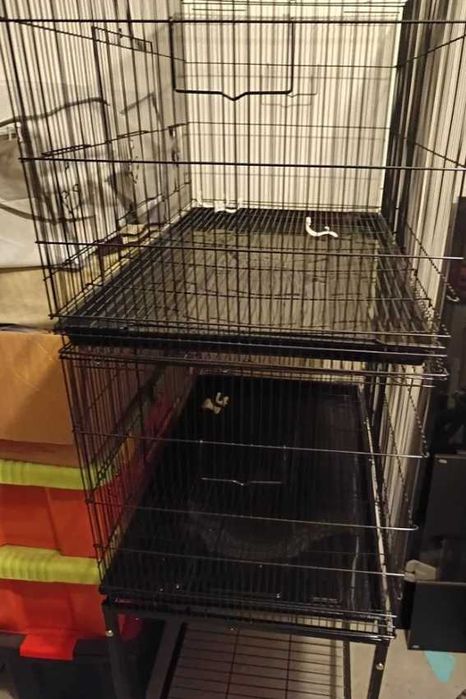 Gaiola dupla com móvel