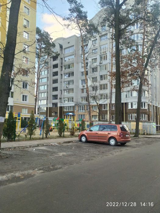 Продам 2-кімнатну квартиру 70м² Ірпінь, вул. Донцова (Тургенівська)