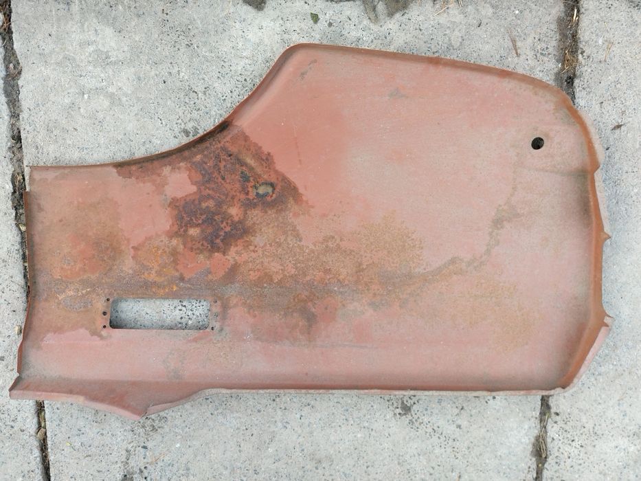 Продам крила москвич 2140