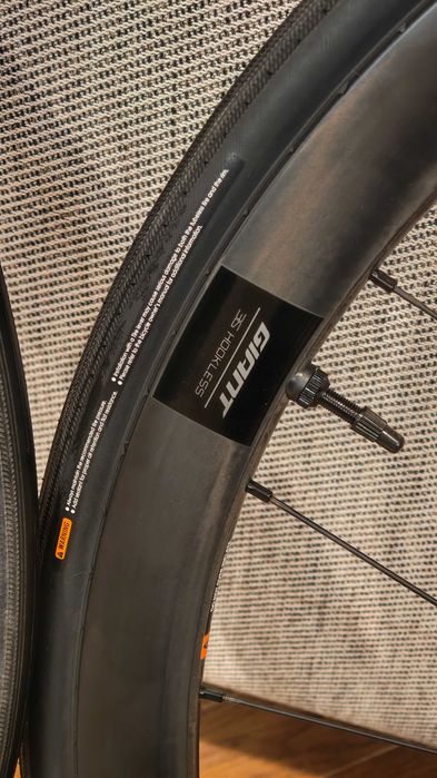 NOWE Koła karbonowe Giant SLR 2 36 Disc