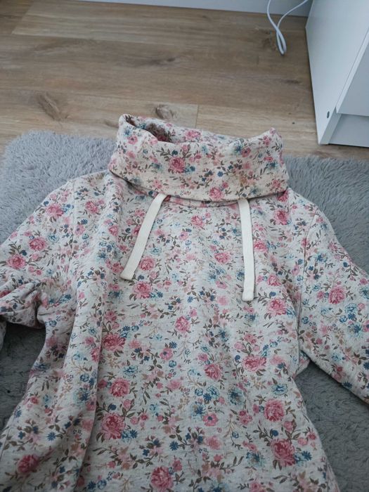 Bluza golf damska XS beżowa w kwiaty ciepła House