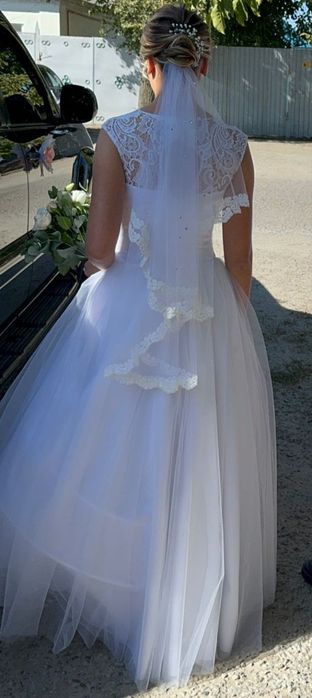 Весільна сукня , одягнуте  лише один раз