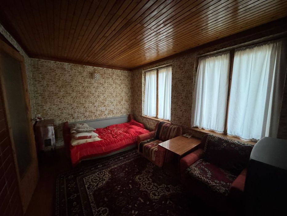 Дача зі Зручностями, Каміном та Грубою