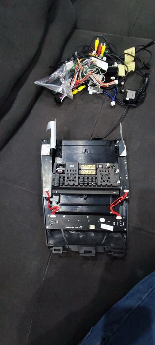 Пррдам магнітолу для Lexus es 350