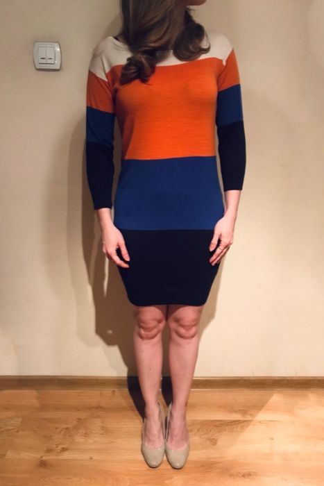 Sukienka dzianinowa w pasy Reserved S