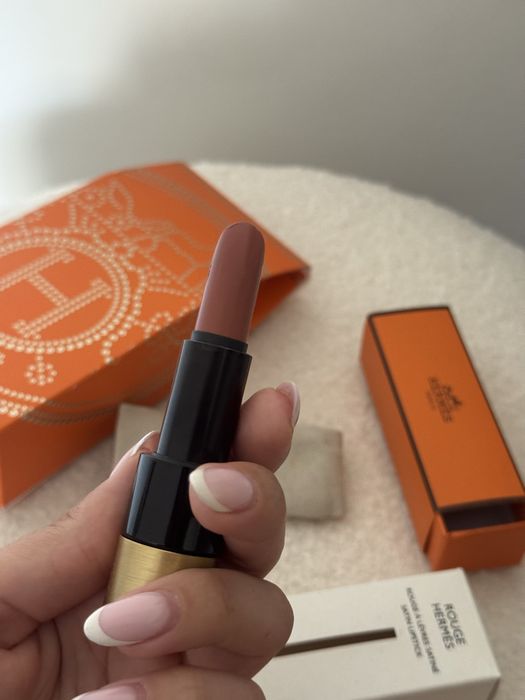 Сатиновая помада для губ Hermes  satin lipstick  Beige kalahari