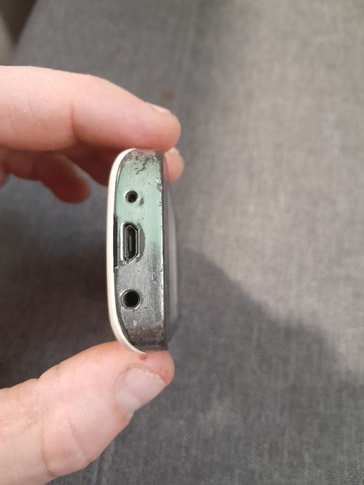 Продам Nokia 202