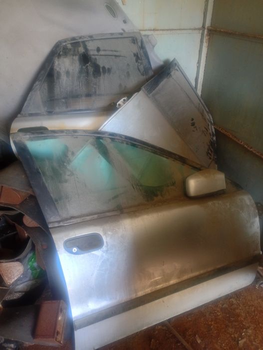 Запчастини до Вольво S40 1999 року