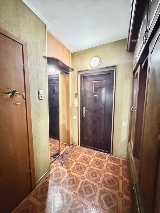 Продам 1к улучшенку, Роганский жил массив, возле Класса.