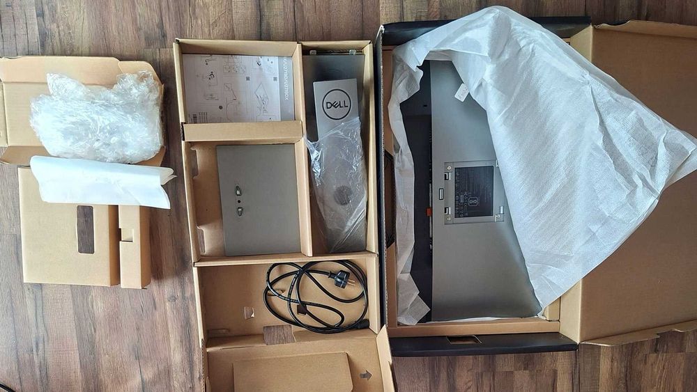 Монітор Dell U2419H на запчастини (не працює матриця) гарний стан