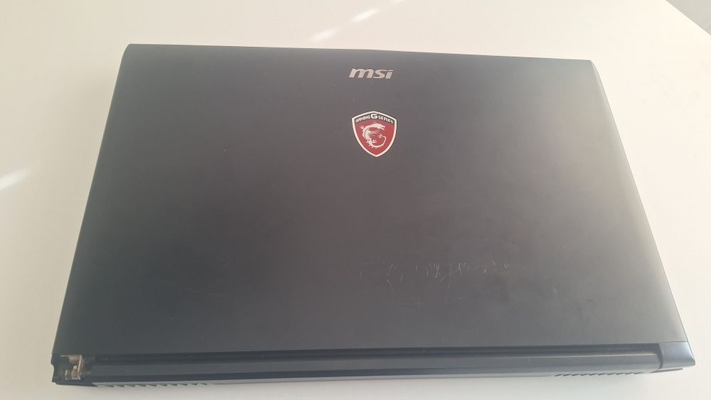 Portátil MSI Apache