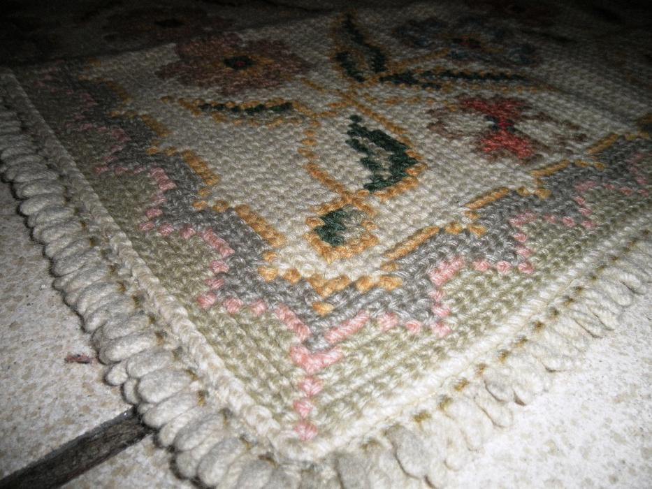 Tapete Arraiolos 134cm x 67cm