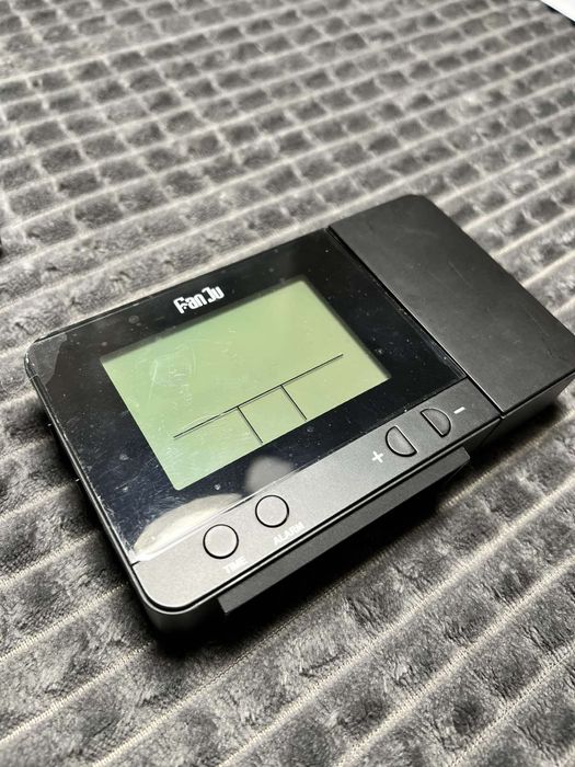 Годинник з лазерною проекцією