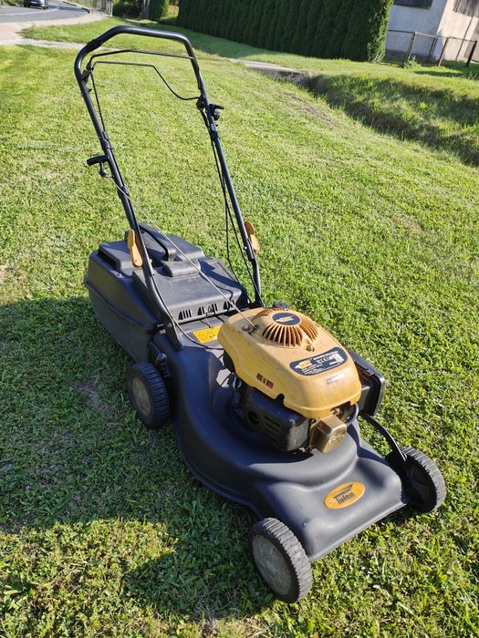 Kosiarka spalinowa z napędem