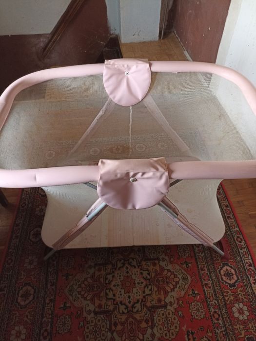 Манеж дитячий  Італія вживаний