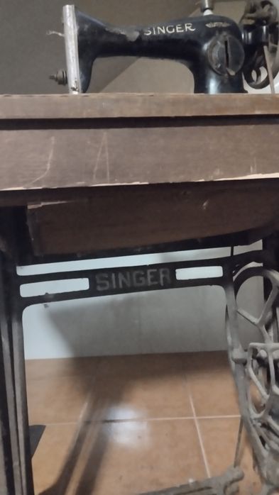 Máquina Singer muito antiga