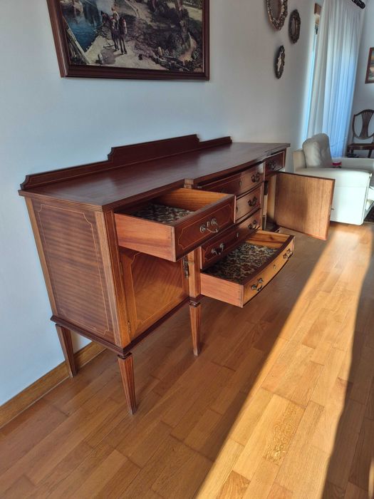 Conjunto Móveis de Sala de Jantar Estilo D. Maria - Muito Bom Estado