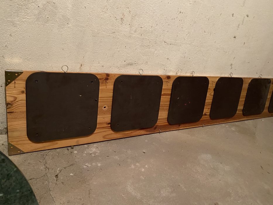 Wieszak ścienny, magnetyczny na narzędzia