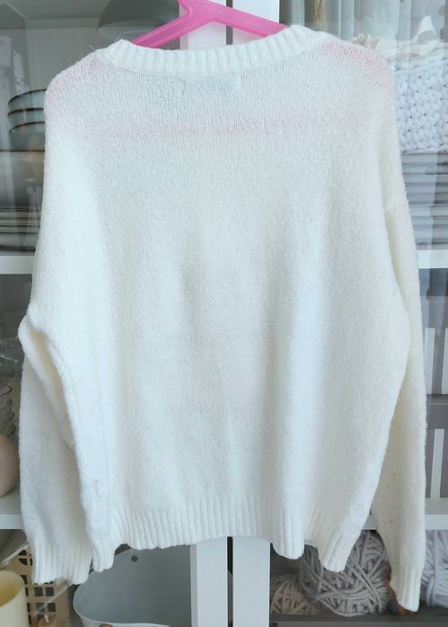 RESERVED Sweterek zimowy z dzwoneczkami biały czerwony roz. 134