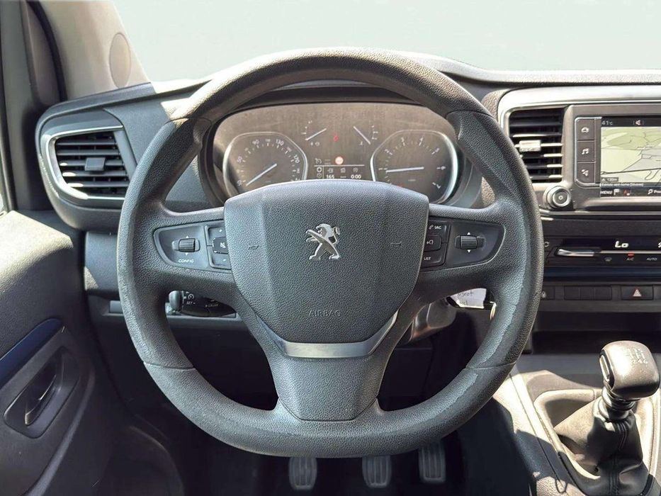 Peugeot Traveller