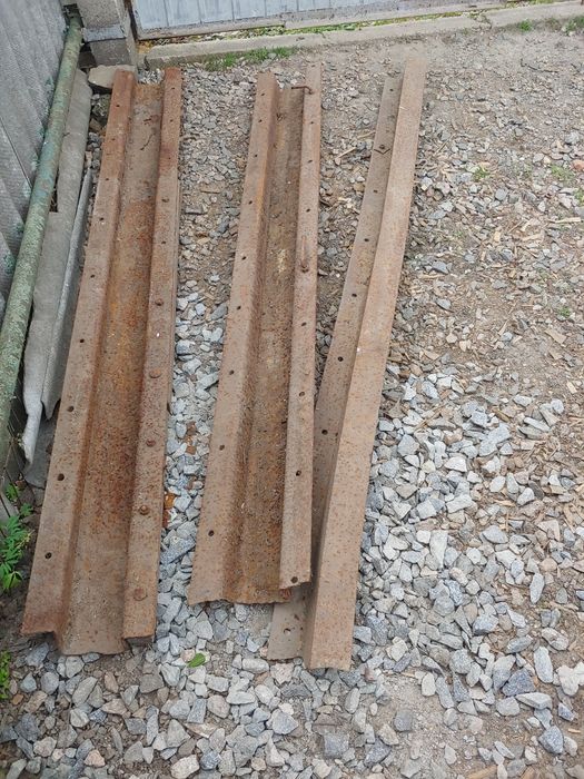 Продаю металические столбики