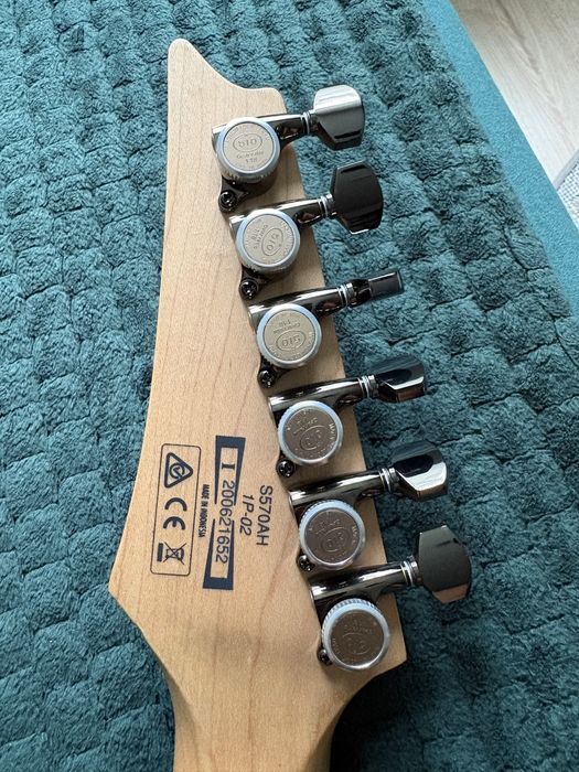 Gitara elektryczna Ibanez S570 AH SWK po modyfikacjach na Premium