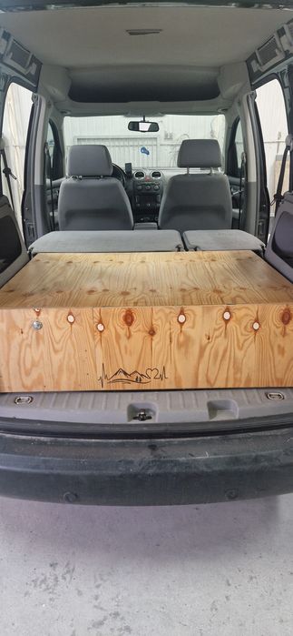 Zabudowa vw caddy, łóżko, materac ,zasłony