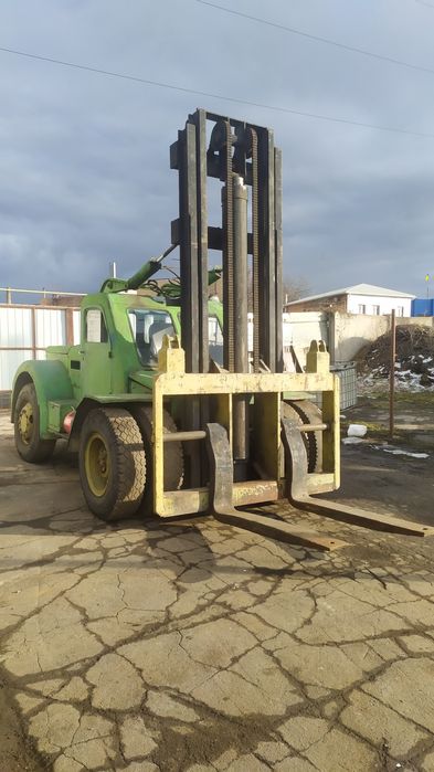 Авто навантажувач, погрузчик, Львівський,