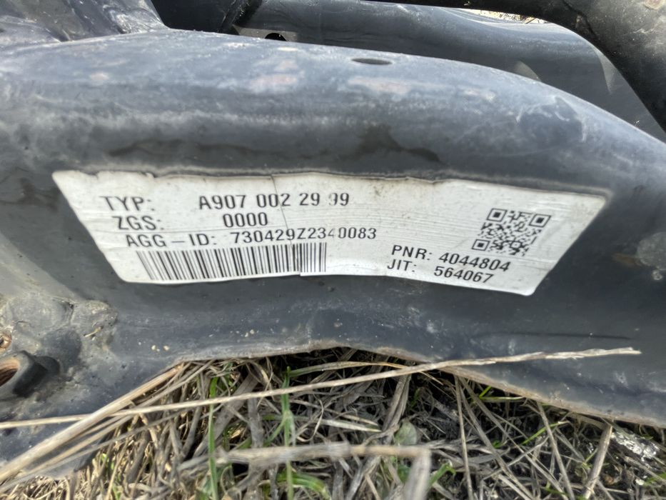 Подрамник на спринтер 907 привезений з европи