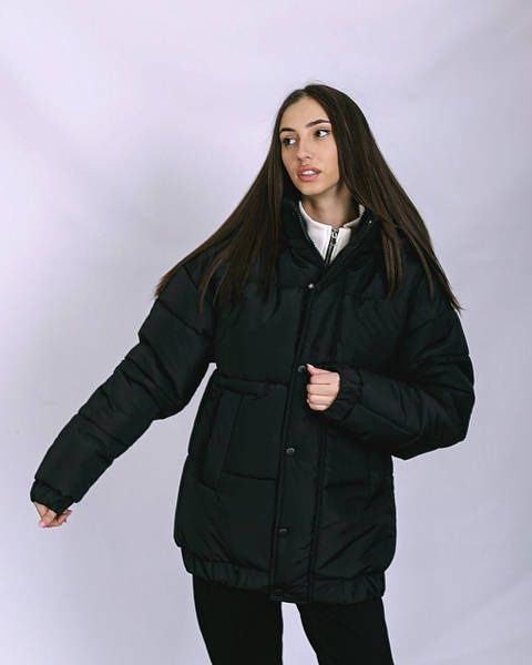 Жіноча куртка зимова дута коротка оверсайз з капюшоном тепла