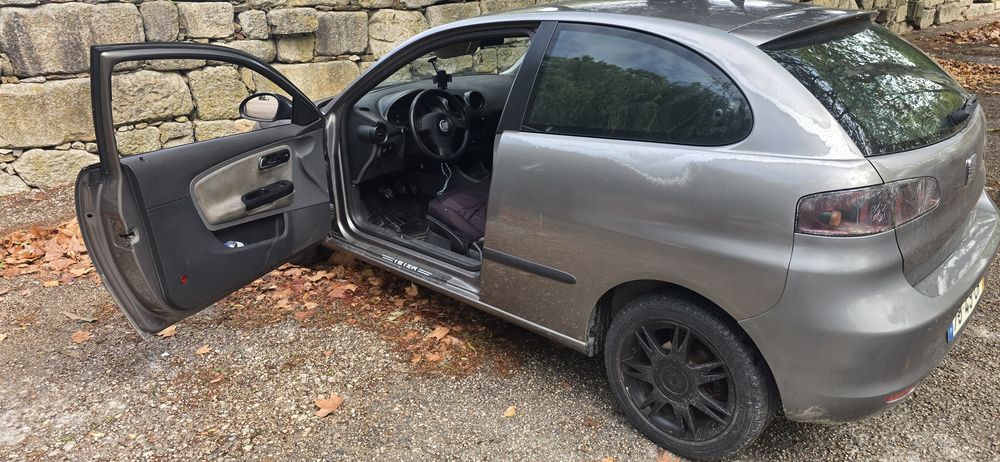 SEAT IBIZA 1.4 TDI 2002 75CV 5 Lugares foto 2
