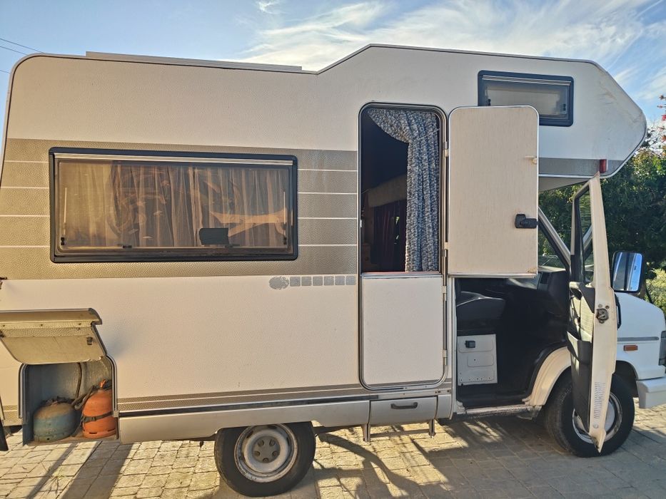 Autocaravana Hymer Fiat Ducato 1.9D – Compacta 4,5m – Muito estimada