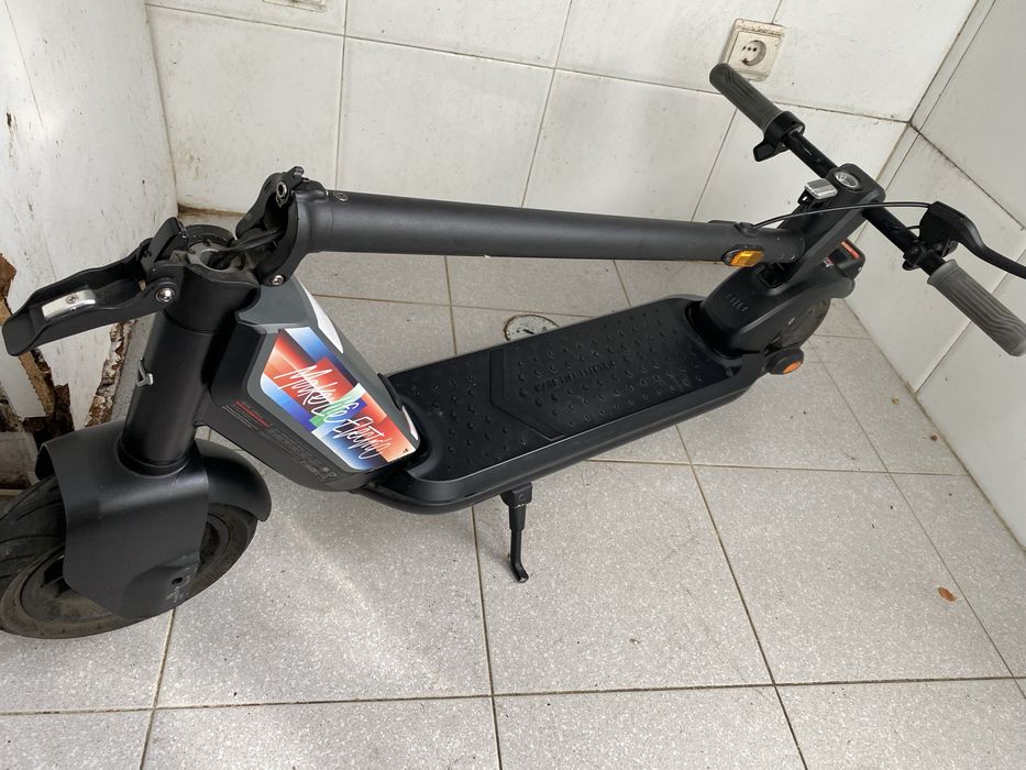 NIU KQi1 Pro Cinzenta – Para Reparação