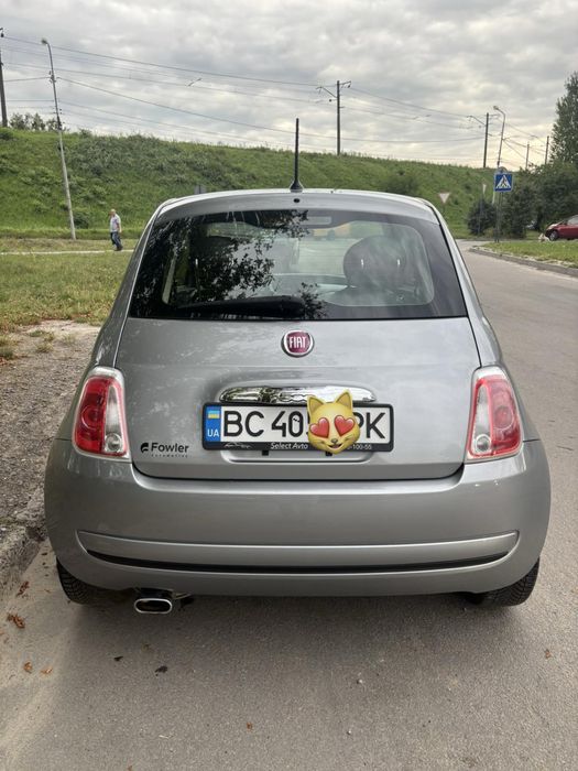 Автомобіль  Fiat 500