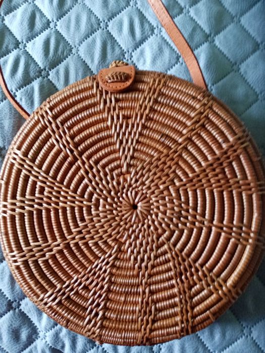 Rattanowa  okrągła torebka