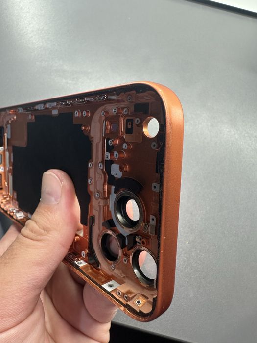 рамка корпуса iPhone 17 pro max