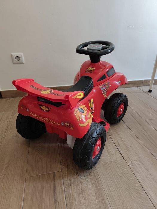 Carro elétrico faísca mcqueen criança até 4 anos