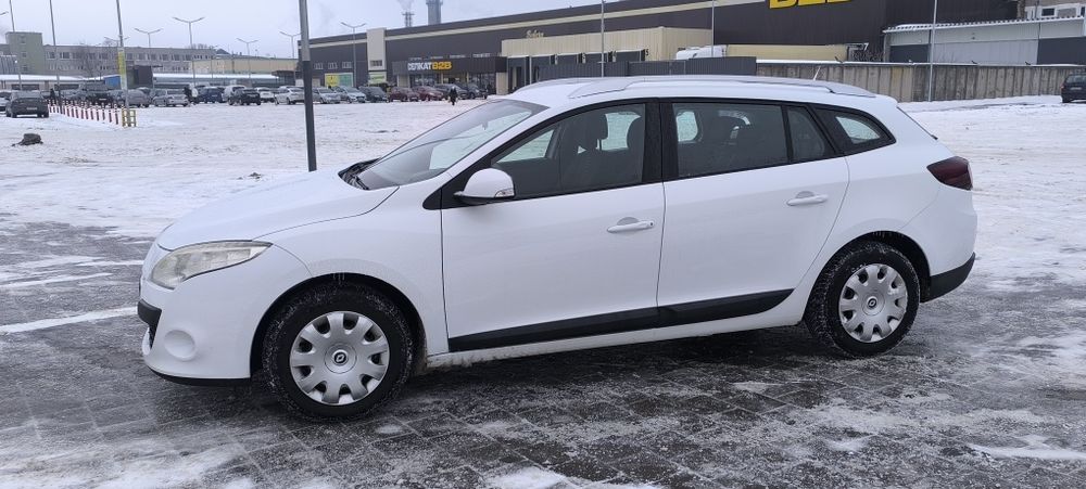 Продаю мегана.    .