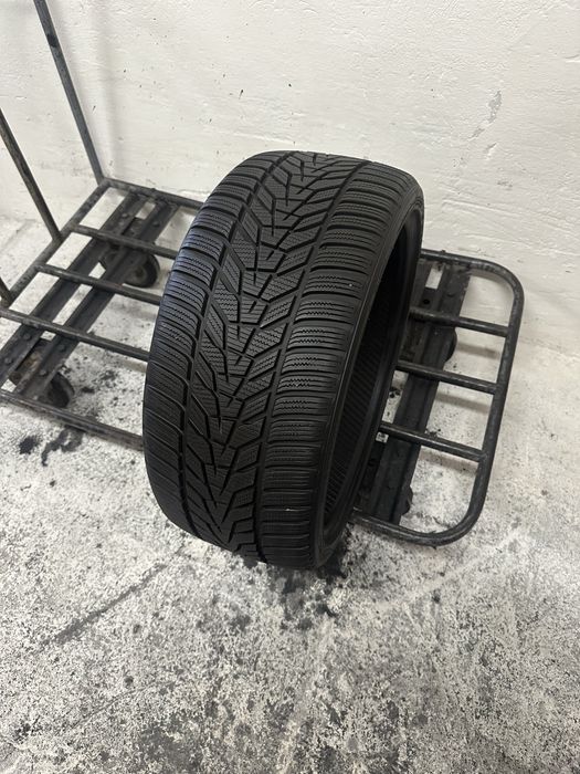 1X NOWE Hankook Winter I Cept EVO 3 235/35 R19