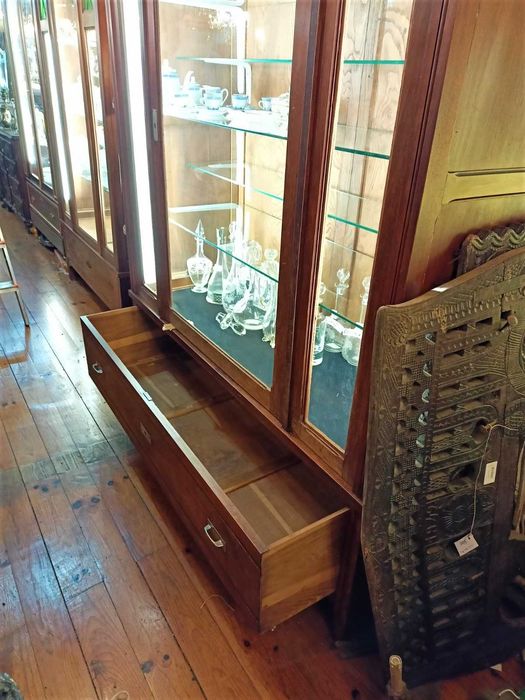 Armário Vitrine 5