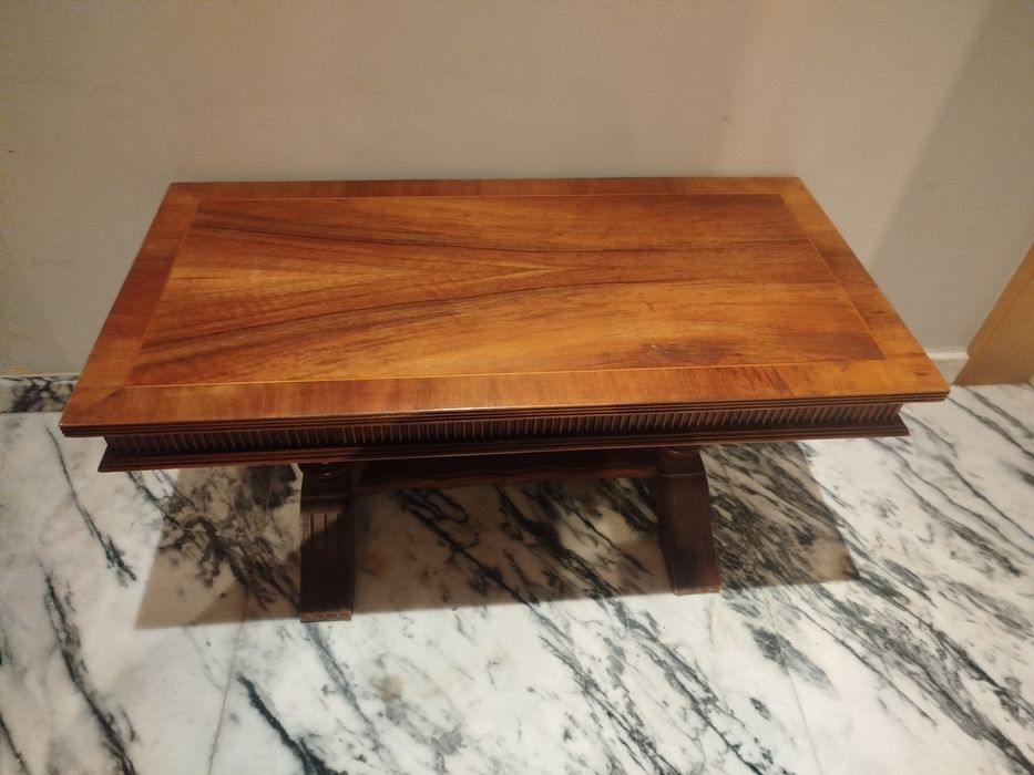 Mesa baixa de madeira antiga negociável