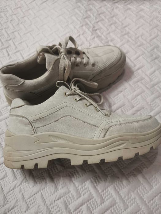 Buty damskie wysoka podeszwa