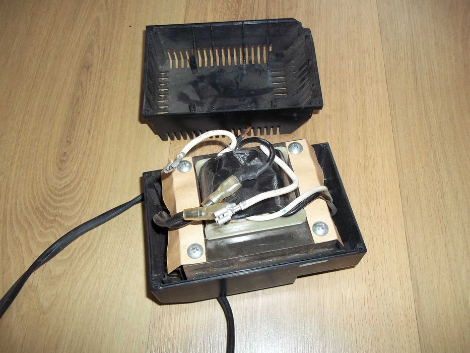 Трансформатор 12-110 вольт.