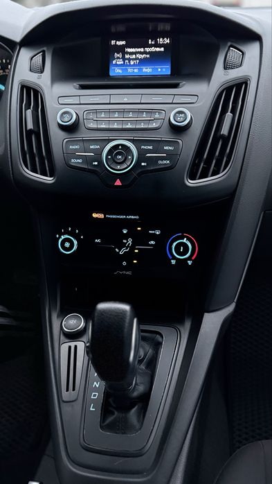 Ford Focus 2016 року, 2.0 бензин, автомат, чорний колір