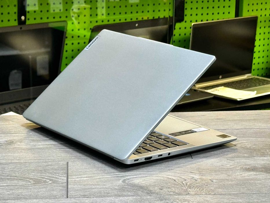 Ексклюзив! OLED / Lenovo Slim 5 14Q8X9 / Snapdragon / Стан нового!