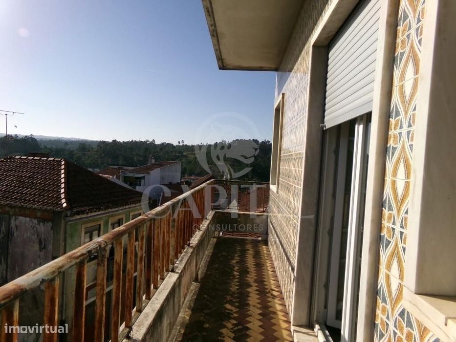 T3+1 com áreas generosas, muita luz natural e qualidade de vida em Ami
