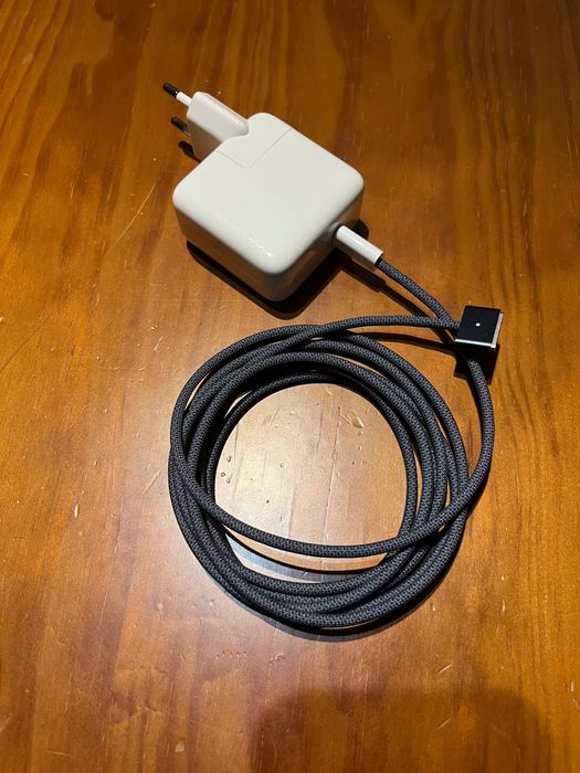 MacBook Air M2 16GB 256GB