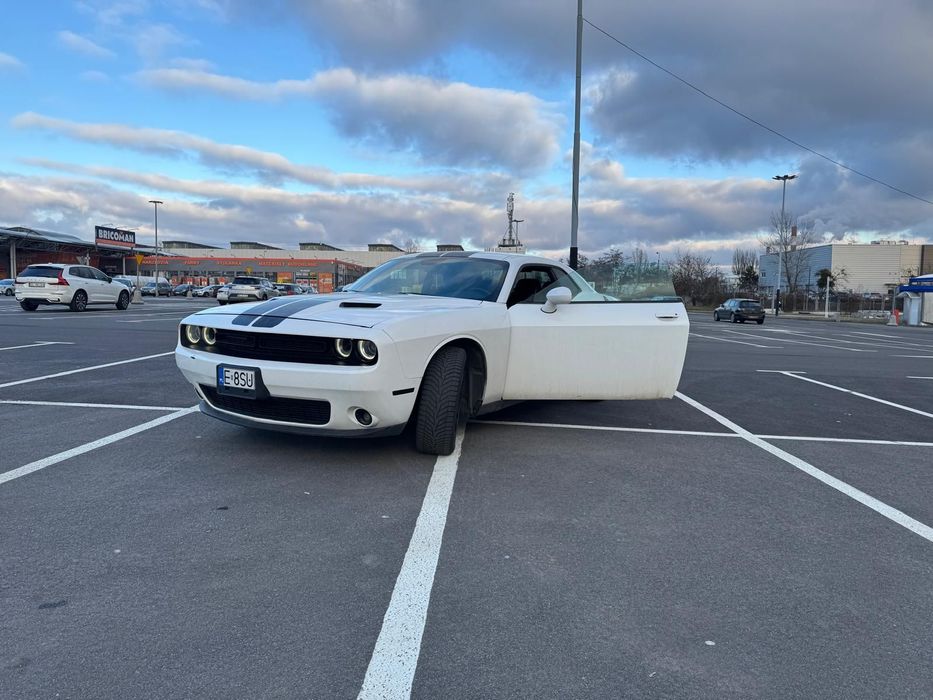 Dodge Challenger Dodge Challenger 3.6 SXT Plus prywatny