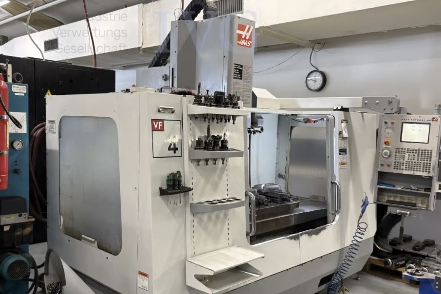 Frezarka CNC HAAS model VF4.